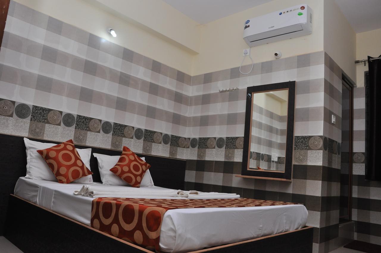 Addhuri Comforts Inn Maisúr Exteriér fotografie